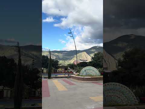 Plaza principal del municipio de guacamayas Boyacá #andanzaswaltico #rutas #moto