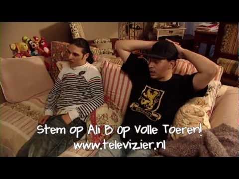 Fresku en Ali worden geraakt door De Clown - ABOVT 1