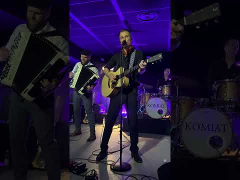 Komiat - Salattu suru