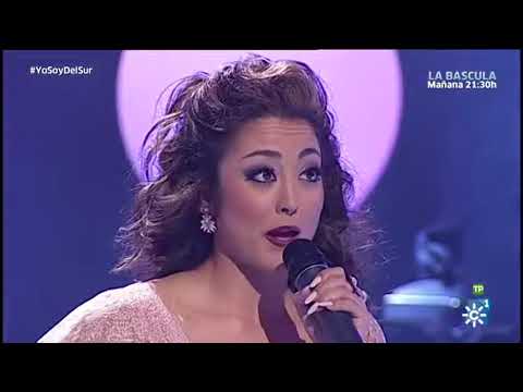 Julia Garrido - Y en medio del río