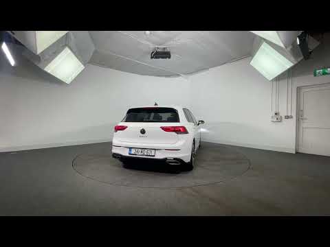 Volkswagen Golf 1.5 TSI 130HP R-Line - Image 2