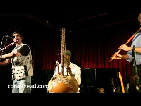 Sylvian Leroux with Abdoulaye Diabaté-Source performs Fulacounda