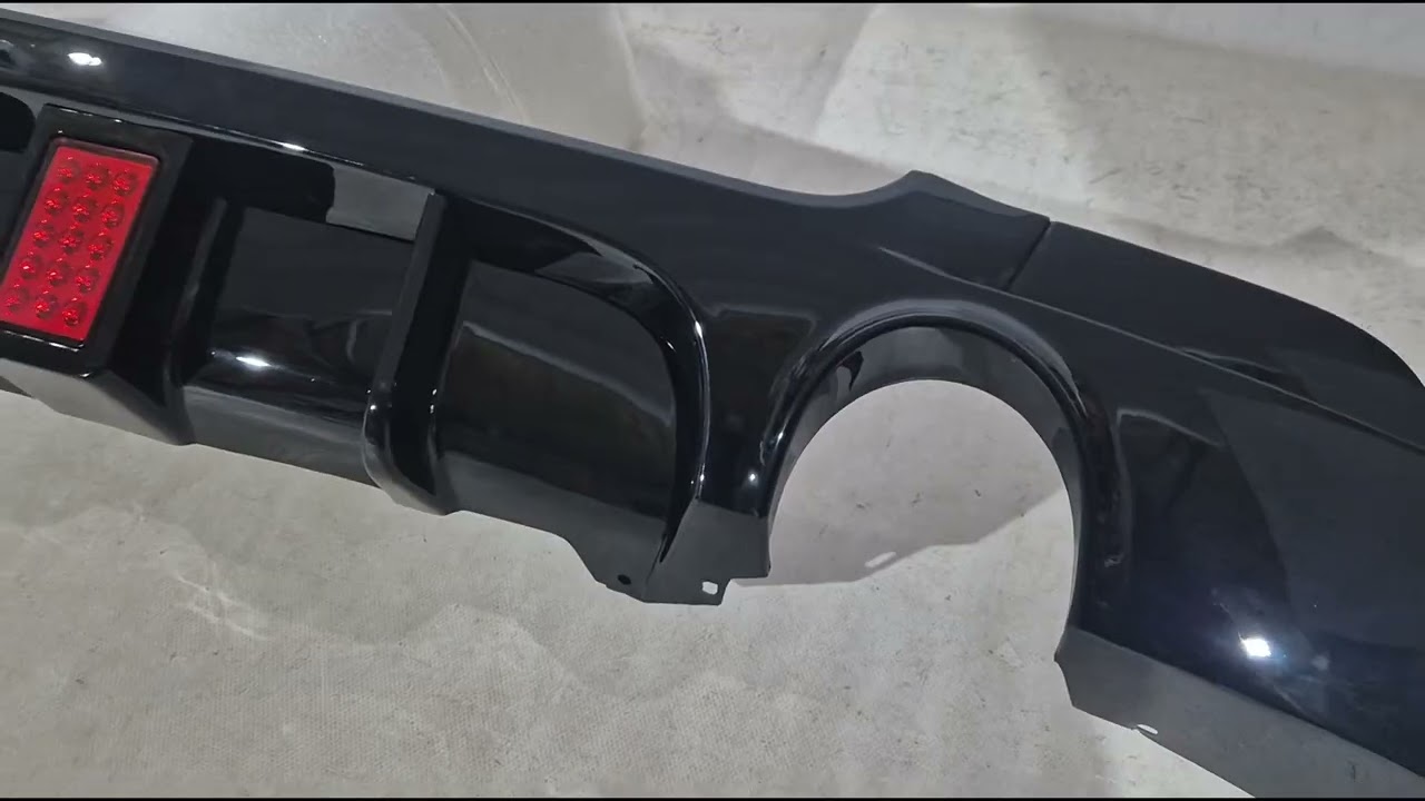 BMW 3-serien E92/E93 2006–2013 Bakre stötfångardiffusor för dubbla enkelutblås med LED (för M-Sport, ABS) Video 1