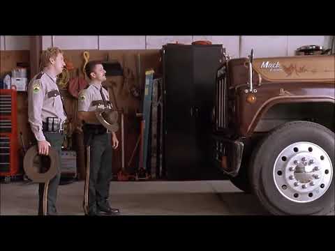 Super troopers 2001 Foster &  Rabbit drive a truck scene