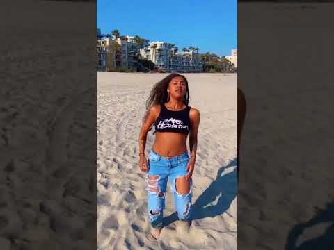It Ain't Me Challenge @the Beach | @iambreezybri 🔥So Lit!
