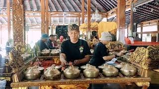 Download lagu REMBANG KUMANDANG song Calung Banyumas Indonesian dance LENGGER https://youtu.be/4nBD6gWFk_w mp3