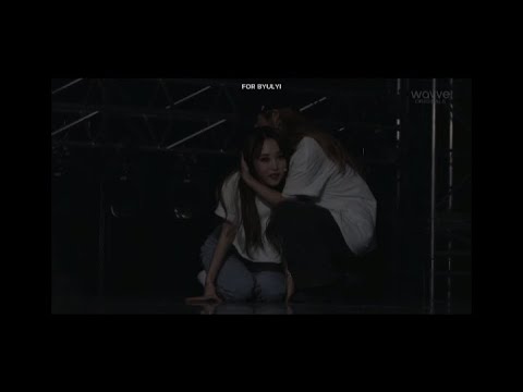 When Moonbyul injured, members look so worried