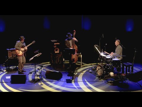 Daniel Glass Trio - "Gambled" Live in Germany