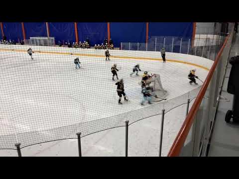 Pelicans Turkoosi 1 AAA - Ilves Islanders 9.11.19 1. Erä Sentteri