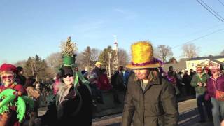 preview picture of video 'Kennebunkport 2011 Hat Parade Christmas Prelude 2'