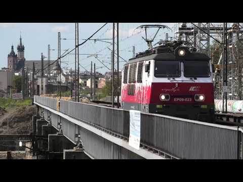 [4K] Niepodległa EP09-023 mija most na Wiśle w Krakowie jadąc luzem w kierunku Krakowa Płaszowa.
