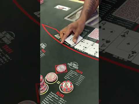 This Ace Four made an insane hand on Ultimate Texas Hold’em