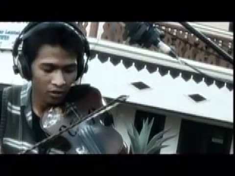 Mtv musisi jalanan - ku tak akan bisa (nidji cover).mov