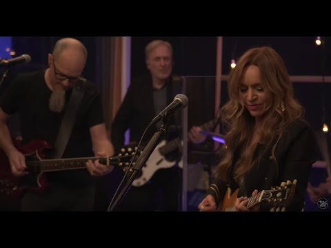 Taylor James Performs 'The Jones' in Season 2 Episode 4 of The Taylor James Show