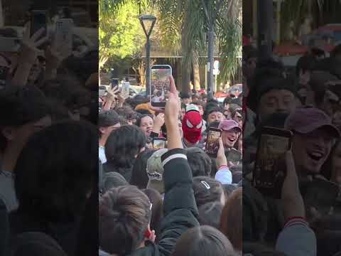 FARMEAR AURA EN CORDOBA | UNA MULTITUD EN PATIO OLMOS