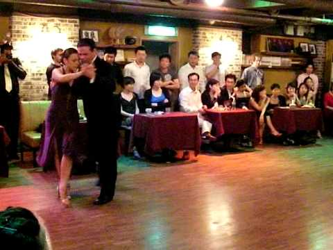  Stella Missé,    Javier Rodriguez,    Fabian Peralta,    Virginia Pandolfi,    Carolina Bonaventura,    and  Francisco Forquera  are  dancing  to  the  tango  "  Una Emocion  "