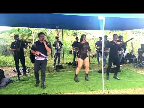 CLAVE7 SABOR CAMPIRANO hay viene esa mujer caminando mix