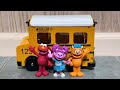Sesame Street Elmo Abby Cadabby Rudy Sings Big School Bus