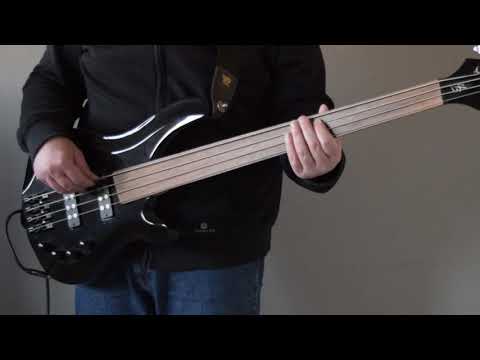 Harley Benton B-450FL BK Progressive Series Test 1