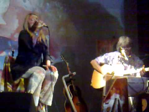 "Woodstock" (J.Mitchell) Brunella Boschetti "1969-2009 Woodstock"live@ Amigdala Theatre