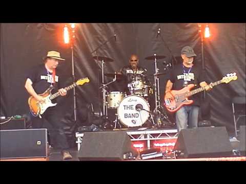 The Great Dorset Steam Fair 2016  MUSIC The Maz Mitrenko Band. Main Stage