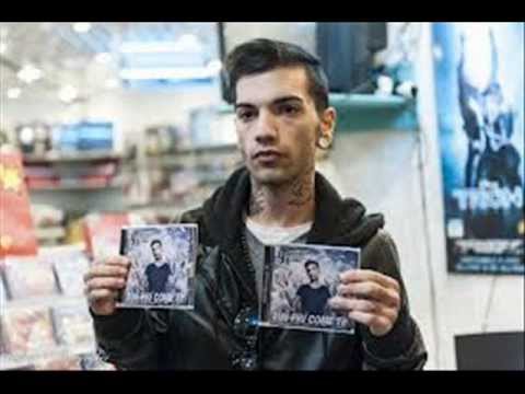 gionny scandal feat maxi b - scusa un cazzo