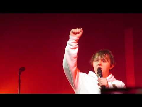 Lewis Capaldi - Someone You Loved (Live at Neue Theaterfabrik Munich 02-11-19)