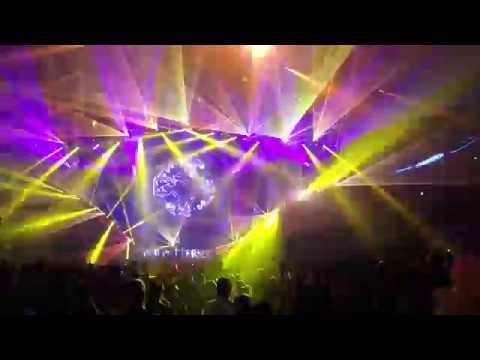 Simon Patterson - Us (live @ Transmission Prague 2017)