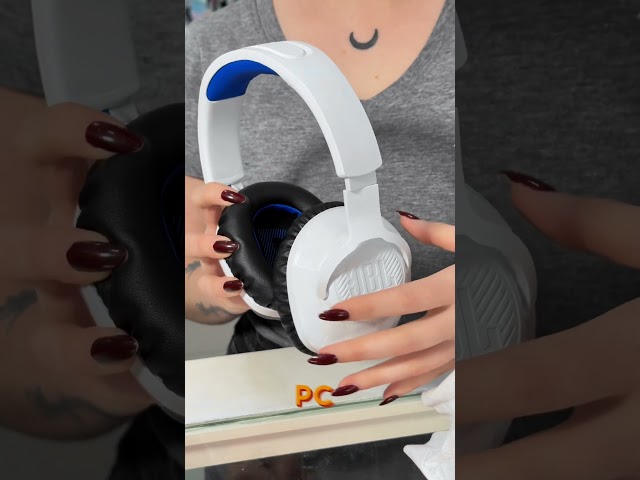 Vídeo relacionado con JBL Quantum 360 Auriculares inalámbricos circumaurales para gaming, conexión inalámbrica dual de 2,4 GHz y Bluetooth, JBL QuantumSURROUND Signature, batería de 22 h, micrófono desmontable, negro