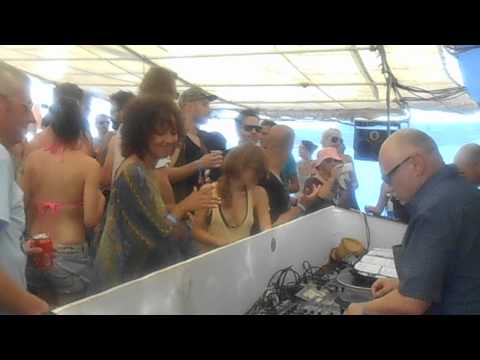 Kev Beadle - Yoshi's Afro Dream - Friday Boat Party Suncebeat 3 2012