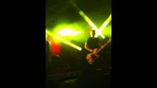 Hello - Mallory Knox (Live)