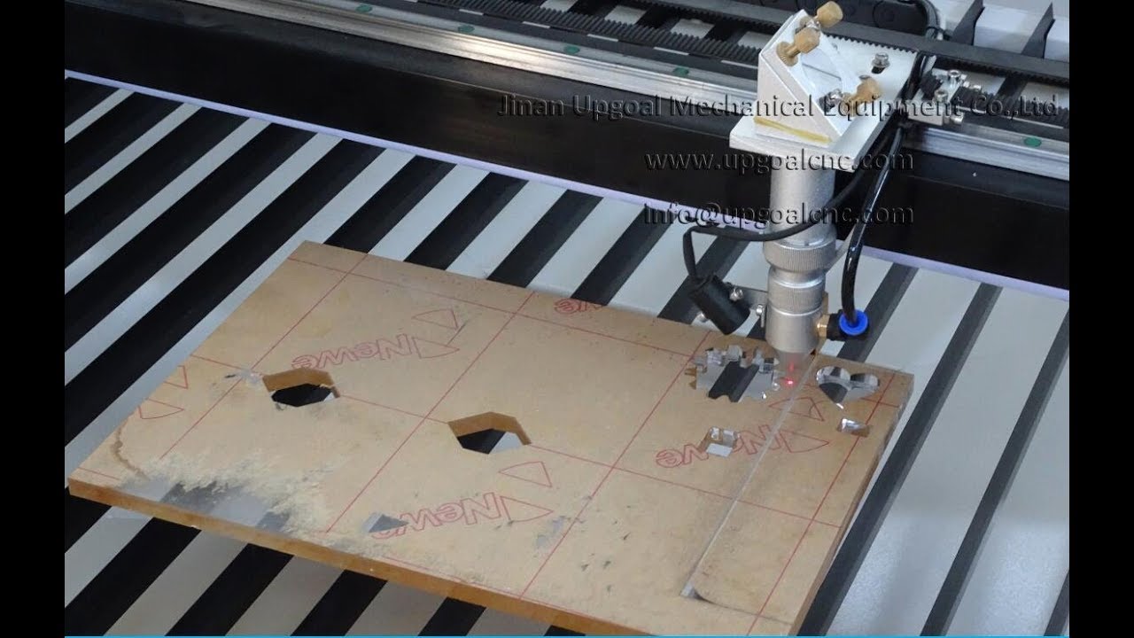 100W Plexiglass Co2 Laser Cutting Machine 1300*900mm