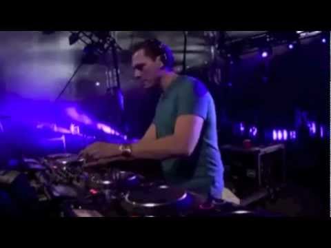 Tiësto Plays Dinka,Hadley,Danny Inzerillo - Reach For Me ((Dimitri Vangelis Wyman Mix)