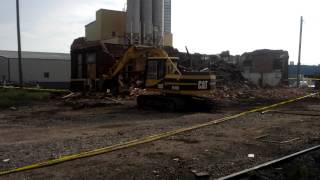 preview picture of video '2012.09.10 - Old Train station Syracuse, Indiana being tore down'