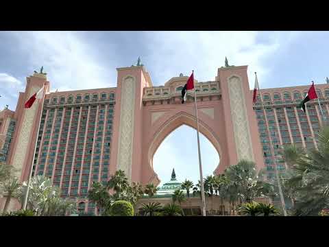THE PALM ATLANTIS HOTELL AQUAVENTURE AQUAPARK On the way to the park March 2022