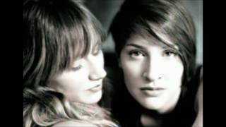 Ha Ash Alejate de mi hermana letra