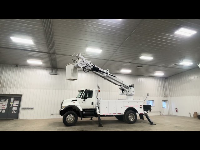 2006 International 7300 Altec Dm47-tr 47' Digger Derrick Truck - Image 12 2006 International 7300 Altec Dm47-tr 47' Digger Derrick Truck - Image 12