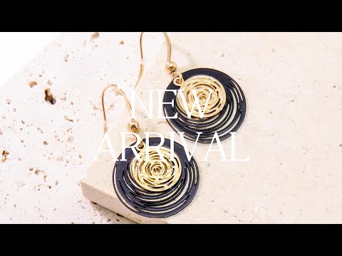 Bold and Elegant Black and Gold Swirl Drop Earrings for a Statement Look