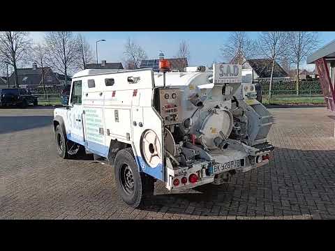 Land Rover Defender video miniatura