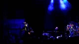 luz casal en Malaga-besos al aire