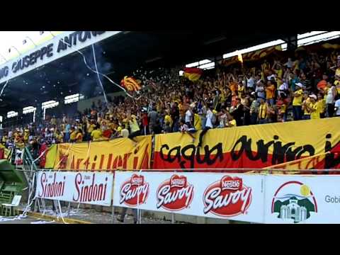 "Salida del Aragua FC" Barra: Los Vikingos &bull; Club: Aragua