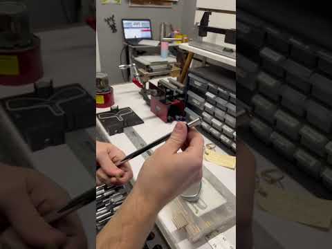 Reshafting a Golf Club in 60 seconds #asmr #clubrepair
