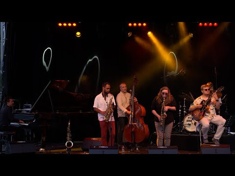 Swiss Jazz Ambassadors feat. Sarah Hanahan