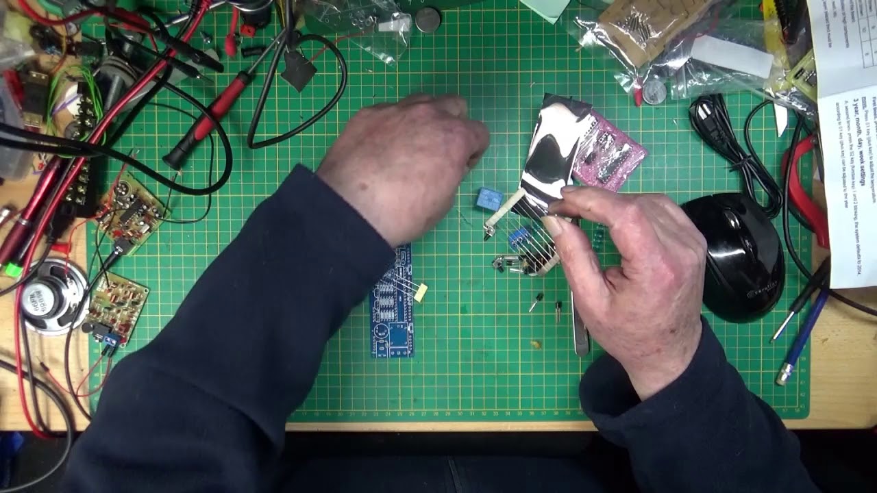 Geekcreit® DIY Digital Clock Kit Light Control Kit Build Part 1