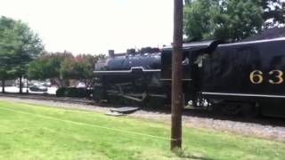 preview picture of video 'Southern 630 pulling into Spencer NC, 6/9/12'