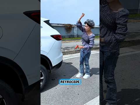 🚗😱 ¡Casi Pincha el Neumático! El Espejo lo Vio Todo 🔥 #shorts