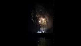 preview picture of video 'Wannsee in Flammen 2014'