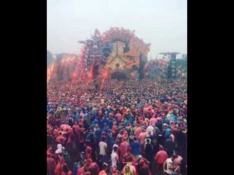 Defqon.1 2016 @ Red - Pull it to the left :D