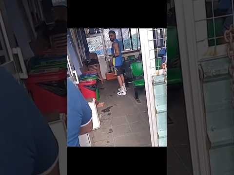 Virat kohli ko chokli bol raha hai or Rohit ko bola hota #viratkohli #rohitsharma #memes #viralvideo