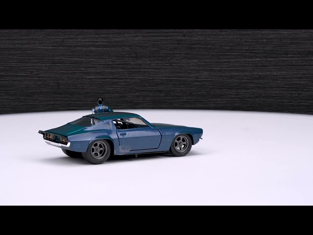 Vídeo relacionado con Jada Toys Che Camaro with Winter Soldier Figure - 1973-1/32